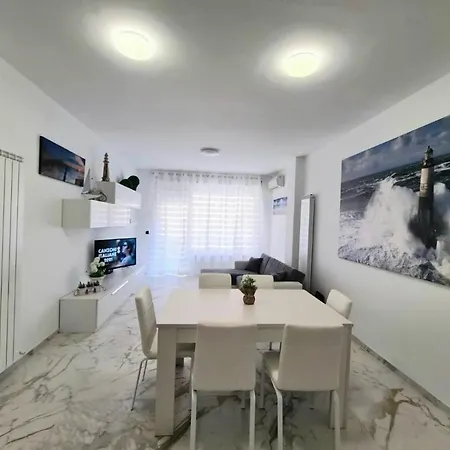 アパート Elegante Trilocale Casino Di サンレモ