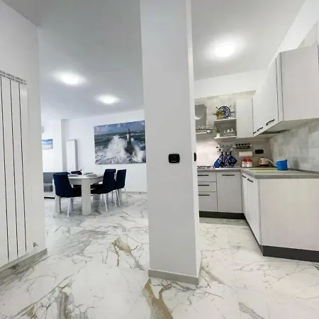 Elegante Trilocale Casino Di *