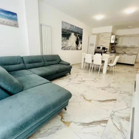 Elegante Trilocale Casino Di Sanremo